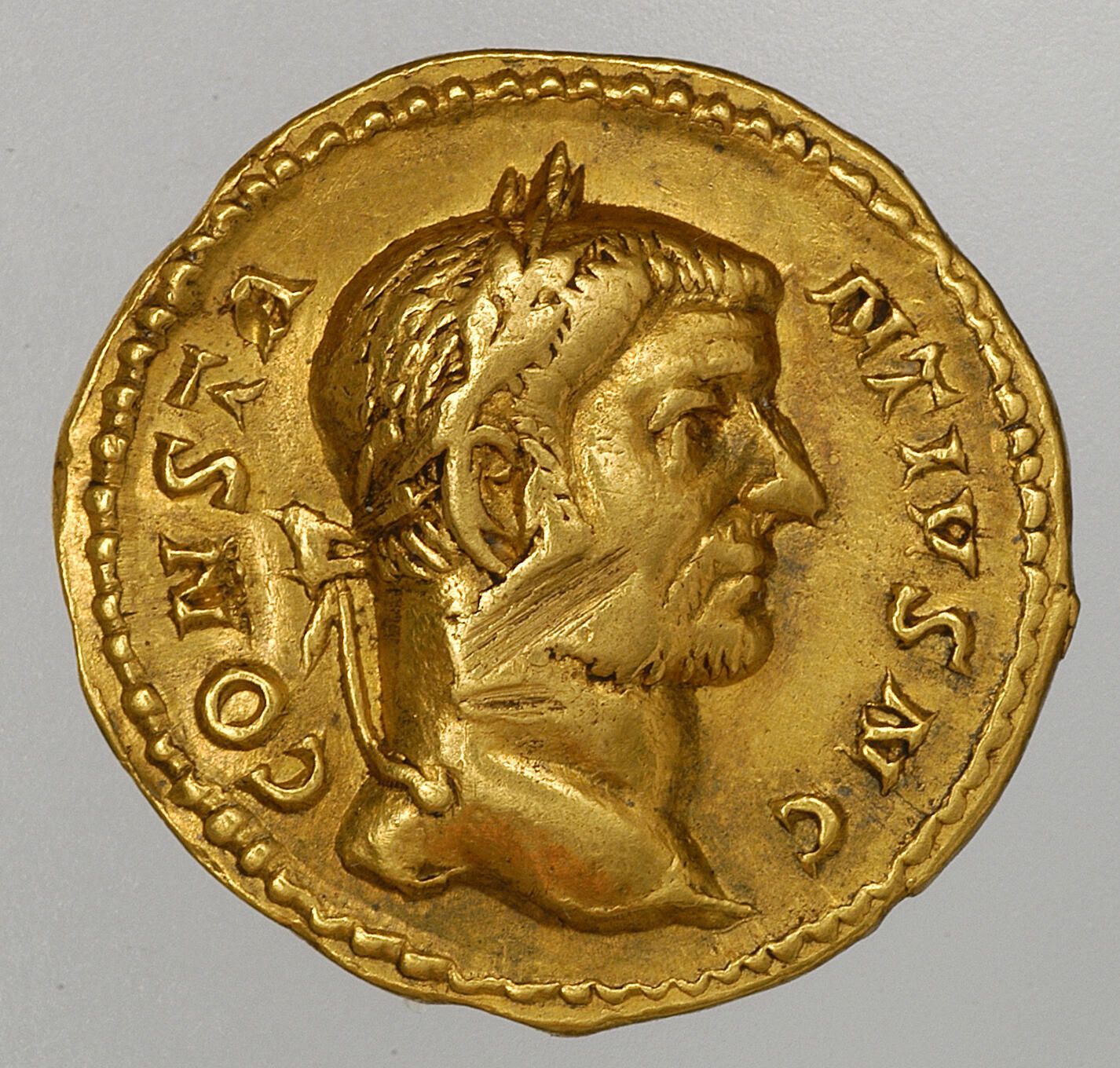 Aureus des Constantius I.