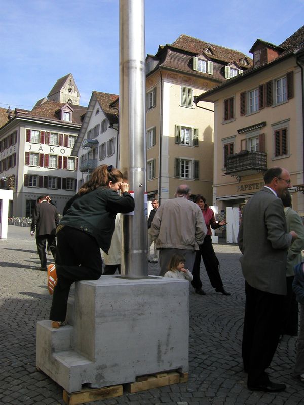 Periskop vor dem Rathaus Rapperswil