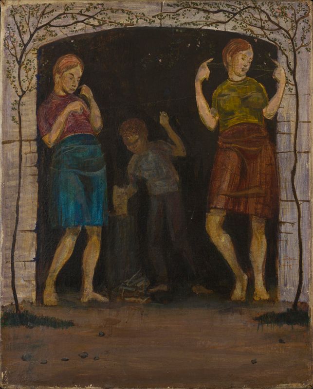 Drei Kinder unter Torbogen