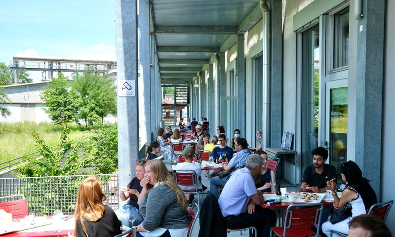 Apéro und Diskussion im Anschluss an die Präsentation