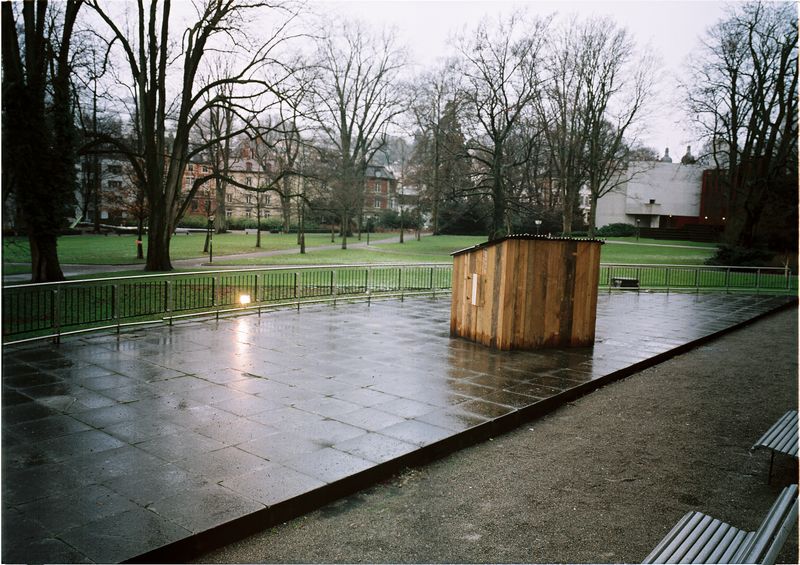 Der Charmeur (2003/04) - Heimspiel
Installationsansicht vor Kunstmuseum St. Gallen - 
Photo: Andrea Vedovo