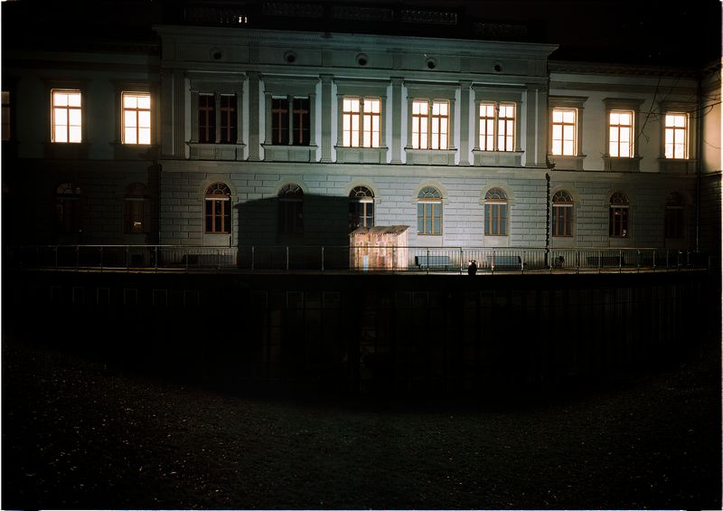 Der Charmeur (2003/04) - Heimspiel
Installationsansicht vor Kunstmuseum St. Gallen - 
Photo: Andrea Vedovo