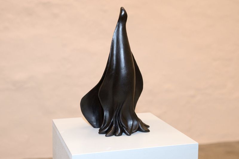 "ohne Titel", Victorine Müller, 2017, Bronze, Foto: Thomas Diener