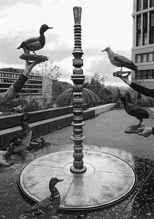 BRUNNEN VOR DEM NEUEN BUNDESVERWALTUNGSGERICHT