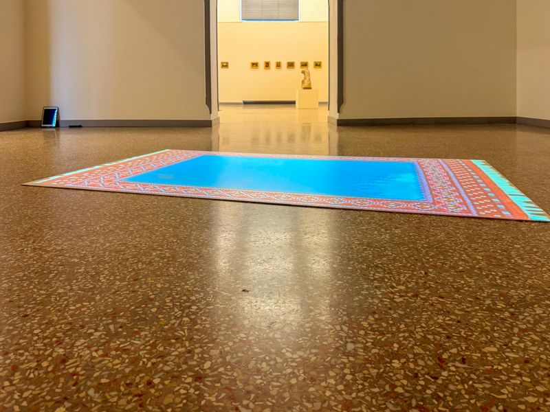 Videoprojektion «Garten Eden» in der Ausstellung «Freundschaft webt Banden» des Kunstvereins Solothurn im Kunstmuseum Solothurn, 2025.