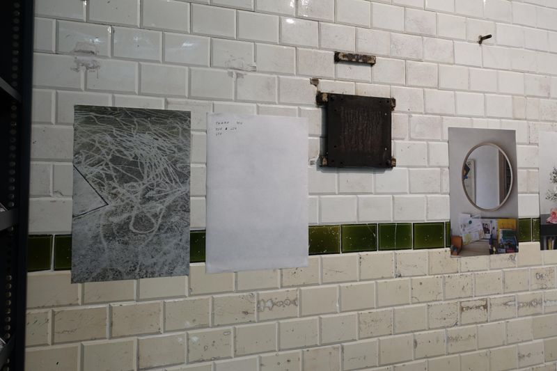 Randnotizen Ausstellungsansicht @ Never Stop Reading