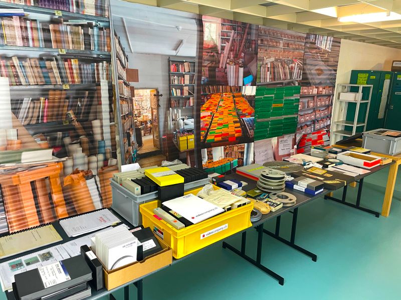 Image of typical media carriers in art: We have to believe what is written on the label. However, we will only be sure, if the medium can be read.