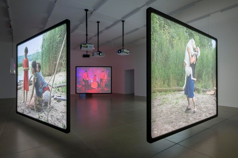 Emmanuelle Antille - Angels Camp - First Songs, 2003/04 Mehr Licht. Video in der Kunst, Aargauer Kunsthaus, 2026