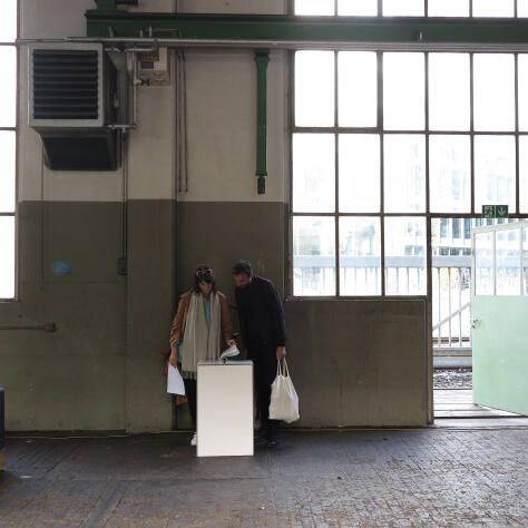 Tom Menzi Untitled (Single-, Two-, Small Gr. of-, Large Group of Bodies) 2020/21
Cutouts auf A4, 4 Ordner-Ringmechanik, je 30 x 22 x 3 cm