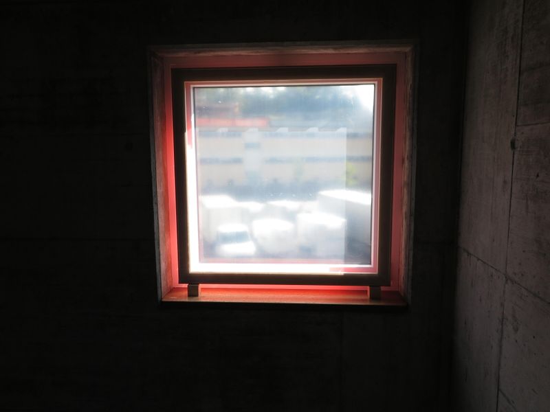 Karin Schwarzbek 163 – 2019, Trikot, Filz, Futtertaft, Outdoorstoffe, Rohgewebe,
Kunststoffe gespannt auf Keilrahmen, 6-teilig, 104 x 104 cm / 90 x 90 cm