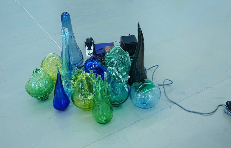 Muranoglas und Toninstallation. 2020, Ton Georg Dillier