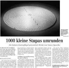 1000 kleine Stupas umrunden