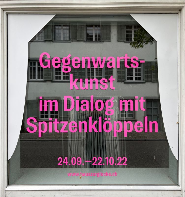 Neu aufgespult: Gegenwartskunst im Dialog mit Spitzenklöppeln