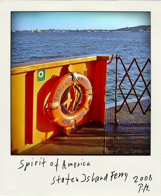 Pedro Meier – SPIRIT OF AMERICA Staten Island Ferry, New York Polaroid 2008 aus Lyrikbuch – Der Himmel über UTOPIA, Caracol Verlag, Pedro Meier Lyriker Autorenlexikon AdS Schweiz