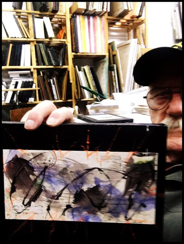 Pedro Meier – Bild »Berlin-Moskau Mail Art« – Mixed Media auf Leinwand – Artwork by Pedro Meier, Lyriker, Schriftsteller, Multimedia Artist – Gestern im Atelier Kunsthalle Olten Offspace – 21. 1. 2025 – Selfie-Art-Project *
https://de.wikipedia.org/wiki/Pedro_Meier
Pedro Meier – Wikipedia
*