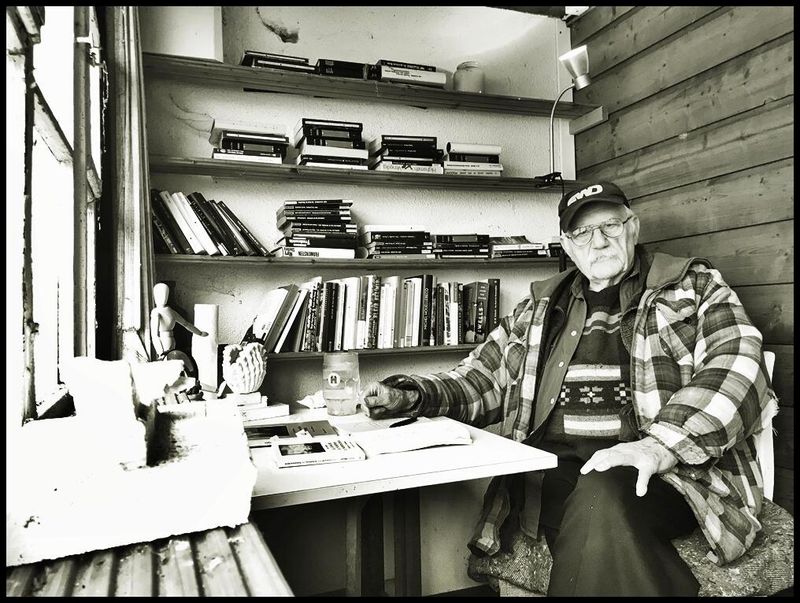 Pedro Meier – Schreibatelier, Schreibort – in der Laube (im 1. Stock) Atelierhaus, Niederbipp am Jurasüdfuss, Oberaargau – Chronik des Augenblicks – Foto 5.3.2025 Vitaltransformer, Kulturmagazin Zürich – Pedro Meier, Lyriker, Schriftsteller, Multimedia Artist – Kunstnomade – Gesamtkunstwerk – Künstlerlexikon SIKART Zürich – www.literaturport.de/lexikon/pedro-meier/ *
https://de.wikipedia.org/wiki/Pedro_Meier
Pedro Meier – Wikipedia
*