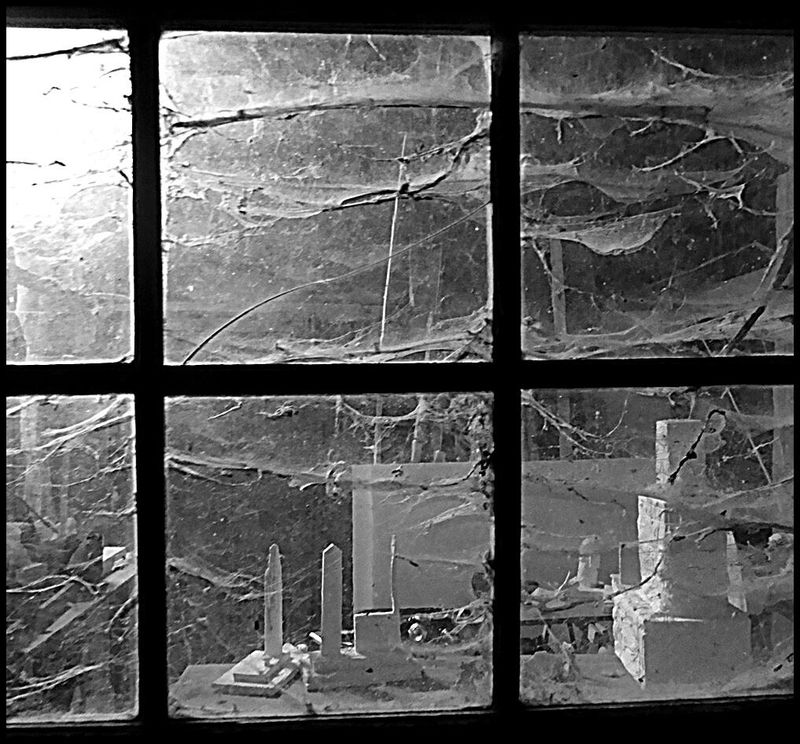 Pedro Meier, Atelierfenster mit Spinnennetzen, Spinngewebe und Skulpturen, 2019 Atelier Niederbipp – Die Kunst als Metamorphose – Die Spinne (Arachne) als Metapher – Das Gesamtkunstwerk, Chronik des Augenblicks, Autorenlexikon AdS Schweiz, SIKART Zürich www.literaturport.de/lexikon/pedro-meier/
*
https://de.wikipedia.org/wiki/Pedro_Meier – Wikipedia
*