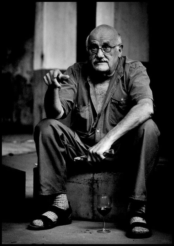 Pedro Meier Interview – Minotaurus Projekt Installation &amp; Performance Art – Konzept- &amp; Aktionskunst, Happening, Werkzyklus, FLUXUS, DADA, 2016 Art Campus Attisholz Solothurn, Photographer Mike Wolff Porträt Pedro Meier, Schriftsteller, Multimedia Künstler – www.literaturport.de/lexikon/pedro-meier/ *
https://de.wikipedia.org/wiki/Pedro_Meier – Wikipedia
*