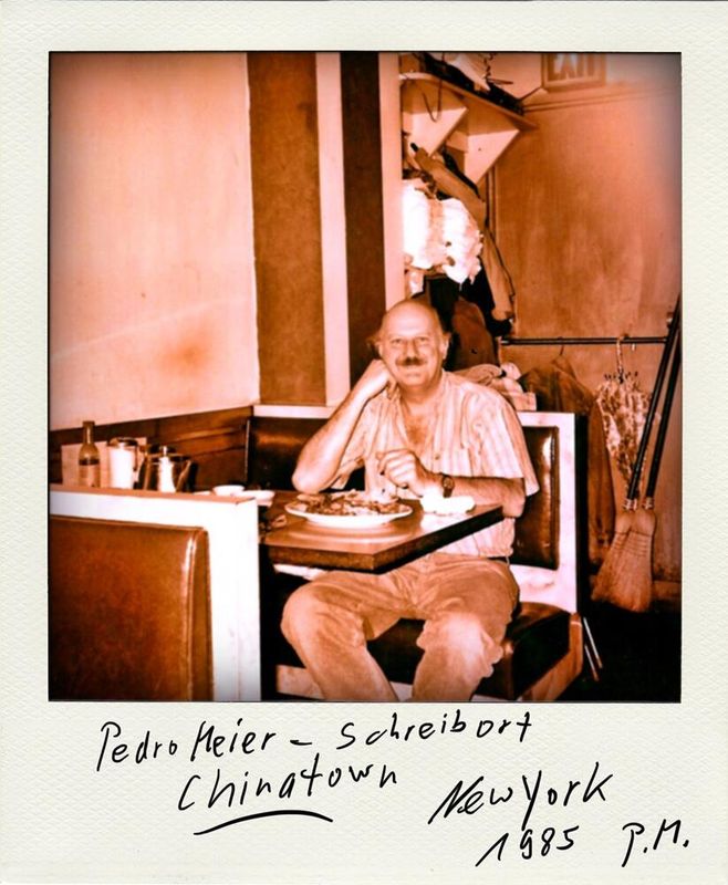 Pedro Meier Schreibort New York Chinatown Manhattan, Polaroid 1985 Pedro Meier Lyriker Schriftsteller Multimedia Artist, Conceptual Art, Gesamtkunstwerk, Haiku, On The Road, Autofiktionales Film Diary, Realität Fiktion, Autorenlexikon Literaturport Berlin – www.literaturport.de/lexikon/pedro-meier/ *
https://de.wikipedia.org/wiki/Pedro_Meier – Wikipedia
*