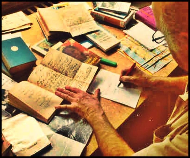 Pedro Meier Schreibort Atelier Bibliothek, Sudelbücher, Entwürfe, Work in Progress, Schreiben als Möglichkeit, Creative Writing, True Crime, Odyssee durch die eigenen Gedankenwelten, 2001 Pedro Meier Schriftsteller, Künstler, Chronik des Augenblicks  – www.literaturport.de/lexikon/pedro-meier/ *
https://de.wikipedia.org/wiki/Pedro_Meier – Wikipedia
*